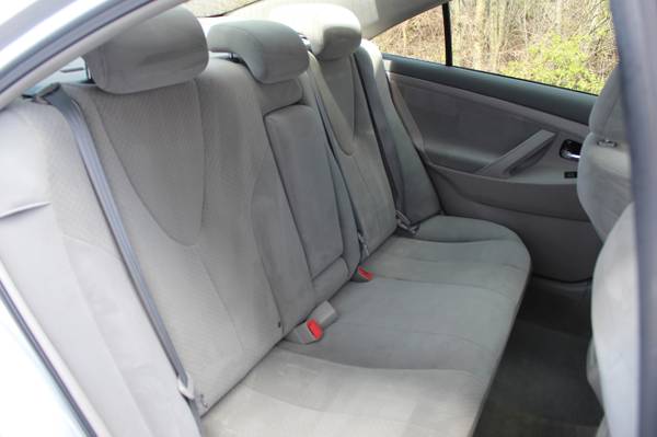 Olnly 68, 000 Miles 2008 Toyota Camry LE Auto Sunroof - cars & for sale in Louisville, KY – photo 12