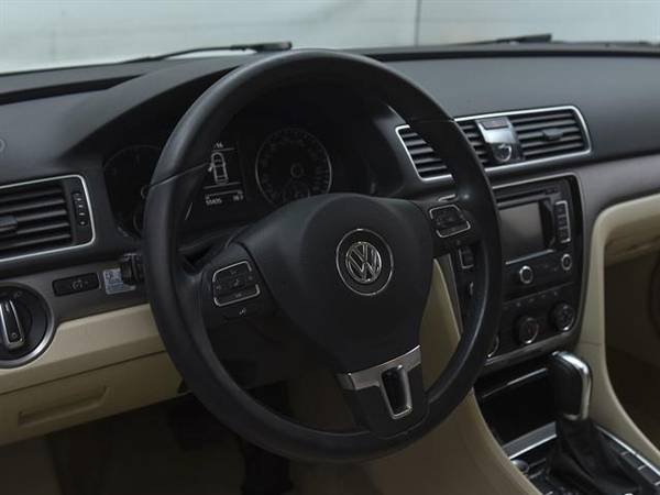 2014 VW Volkswagen Passat TDI SE Sedan 4D sedan White - FINANCE ONLINE for sale in Atlanta, CO – photo 2