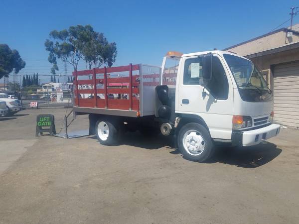 2001 CHEVY W4500, STAKEBED WITH LIFTGATE, 24K LOW MILES! I FINANCE for sale in Rosemead, CA – photo 2