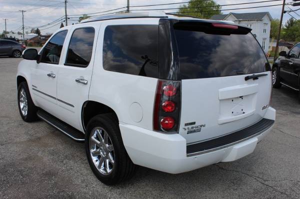 2011 GMC Yukon Denali 4WD - - by dealer - vehicle for sale in Crestwood, OH – photo 7