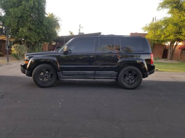 2013 Jeep patriot low milage clean title for sale in Chandler, AZ – photo 4
