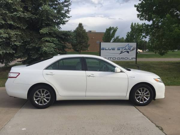 2011 TOYOTA CAMRY HYBRID Leather NICE - Save Big on Gas - 114mo_0dn for sale in Frederick, WY – photo 2