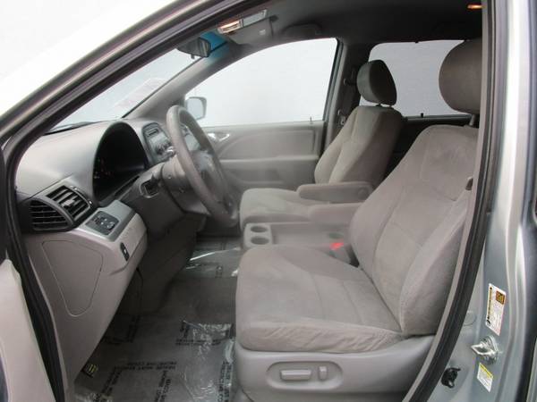 2009 Honda Odyssey - LOW MILEAGE - BRAND NEW TIRES - RECENTLY... for sale in Sacramento , CA – photo 6