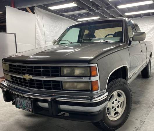 1992 Chevrolet 2500 Extended Cab - CLEAN TITLE & CARFAX SERVICE for sale in Milwaukie, OR – photo 5