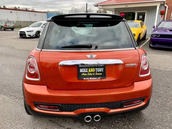 Wow! A 2011 MINI Cooper Hardtop with 95,020 Miles-Hartford - cars &... for sale in South Windsor, CT – photo 7