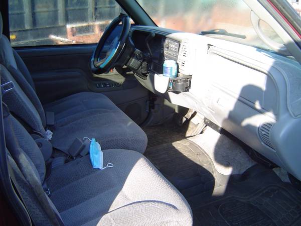 1999 GMC Suburban...One-Owner...Loaded with Options...Runs Great -... for sale in Porterville, CA – photo 9