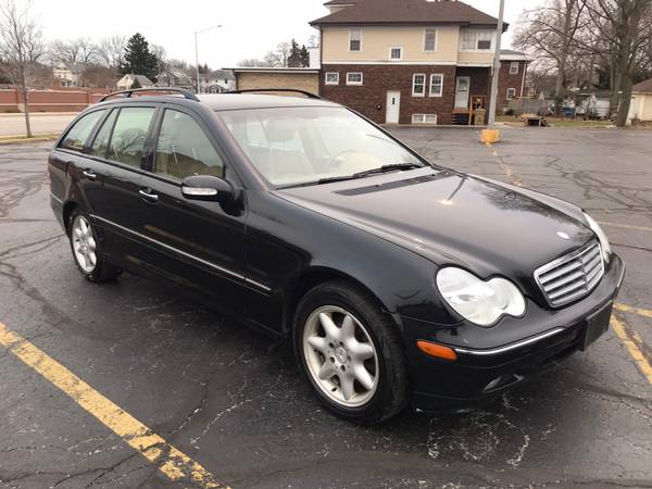 2004 MERCEDES-BENZ C-CLASS - cars & trucks - by dealer - vehicle... for sale in Kenosha, WI – photo 4
