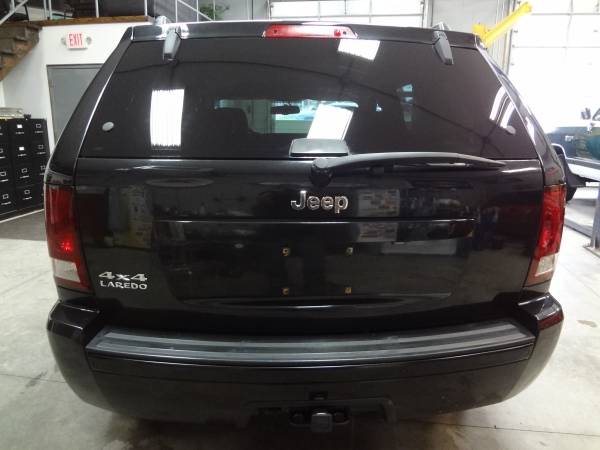 2010 Jeep Grand Cherokee Laredo 4WD - - by dealer for sale in Brockport, NY – photo 6