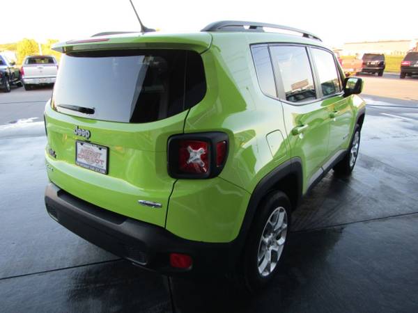 2017 *Jeep* *Renegade* *Latitude 4x4* Hypergreen Cle - cars & trucks... for sale in Omaha, NE – photo 7