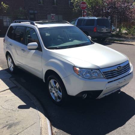 Subaru Forester Premium limited 2009 white/leather/navi - cars & for sale in Corona, NY – photo 4
