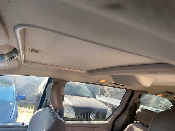 2003 Chrysler Town & Country 4dr Limited FWD with Rear window for sale in Sweet Home, OR – photo 10