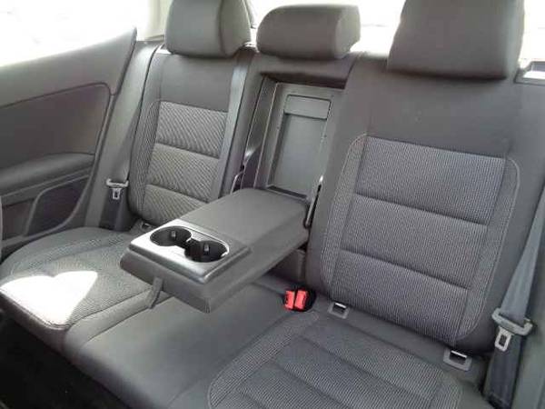 2011 Volkswagen Golf 2 Door 2.5L I5 F DOHC 20V - cars & trucks - by... for sale in Purcellville, District Of Columbia – photo 17
