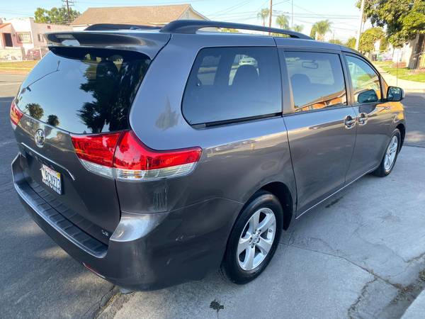 2014 Toyota sienna for sale in Los Angeles, CA – photo 3
