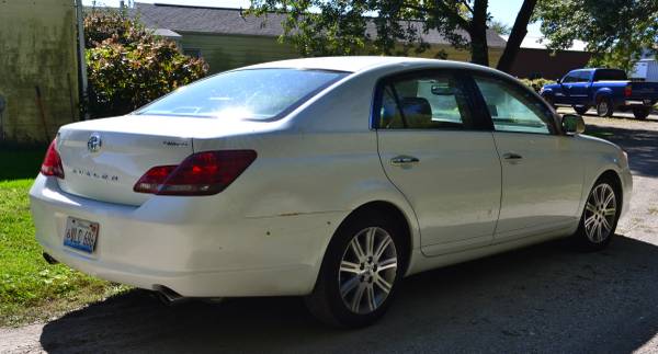 2008 Toyota Avalon Limited for sale in Springfield, IL – photo 4