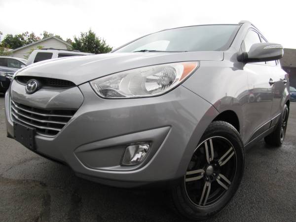 2013 HYUNDAI TUCSON GLS ALL WHEEL DRIVE 4CYLINDER-ALLOY WHEELS BEAUTY for sale in Johnson City, NY