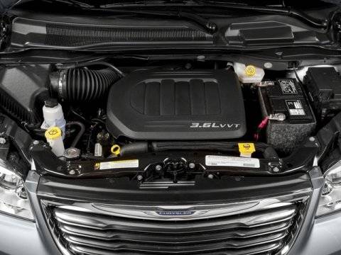 2016 Chrysler Town & Country Touring-L Anniversary Edition - cars & for sale in Burnsville, MN – photo 14