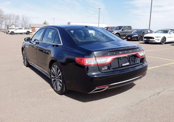2017 Lincoln Continental Reserve sedan Black - - by for sale in Thorp, WI – photo 4