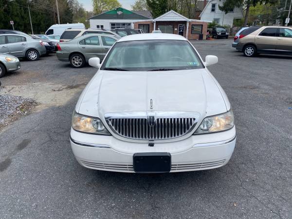 2003 Lincoln Town car - - by dealer - vehicle for sale in HARRISBURG, PA – photo 2