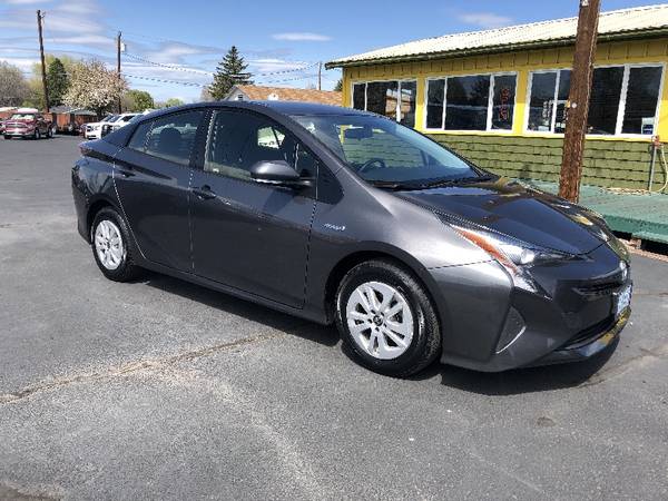 2016 Toyota Prius Two - - by dealer - vehicle for sale in Redmond, OR – photo 3