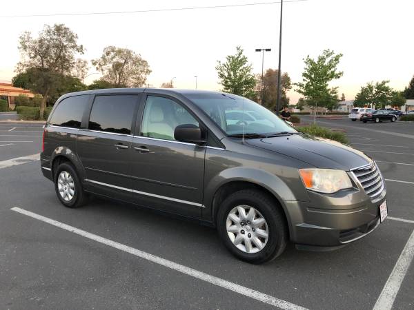 2010 Chrysler Town & Country for sale in Modesto, CA – photo 6
