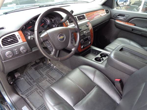 2008 Chevrolet Tahoe LT 4x4 ***3RD ROW SEAT-LOADED-SUNROOF-20'S*** for sale in Enon, OH – photo 2