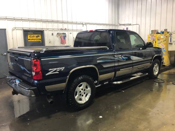 2005 Chevy Silverado Z71 EXT CAB-LOW MILES for sale in Rochester, WI – photo 9