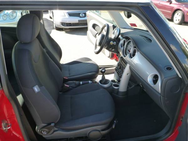 2005 MINI COOPER-5 SPEED MANUAL-RUNS AND DRIVES GOOD-WHOLESALE PRICE... for sale in Milford, ME – photo 11