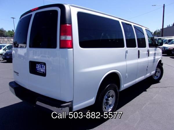 2009 Chevrolet Chevy Express LT 12 Passenger Van 3500 1Owner for sale in Milwaukie, OR – photo 8