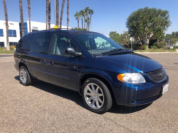 2002 Chrysler Town and Country eL 4dr Extended Mini Van for sale in Van Nuys, CA – photo 2