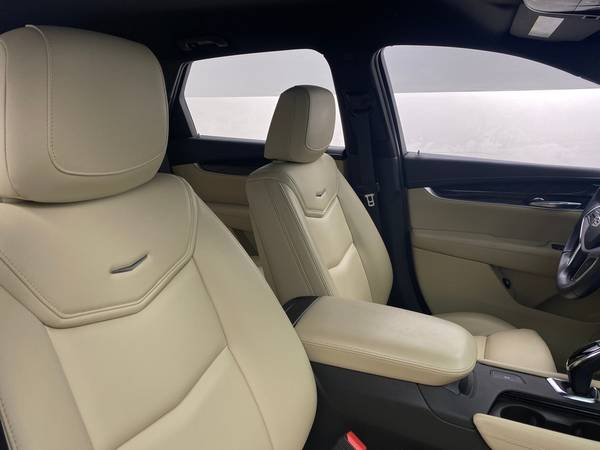 2017 Caddy Cadillac XT5 Sport Utility 4D suv Gray - FINANCE ONLINE -... for sale in Washington, District Of Columbia – photo 18