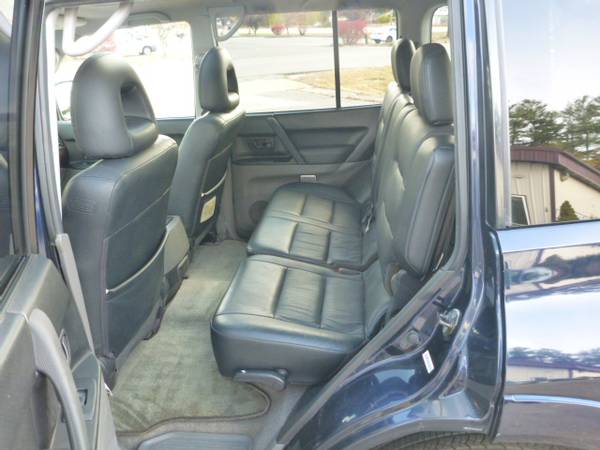 2002 MITSUBISHI MONTERO LIMITED VERY CLEAN 4X4 3RD ROW 7 PASS LEATHER for sale in Milford, NH – photo 12