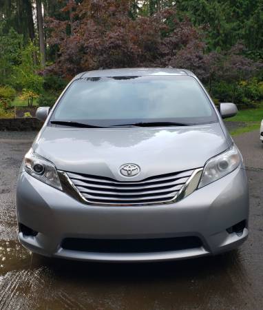 2015 Toyota Sienna LE for sale in Tumwater, WA – photo 7