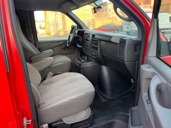 2015 GMC Savana Cargo Van Only 21k miles very low miles for sale in Brooklyn, NY – photo 13