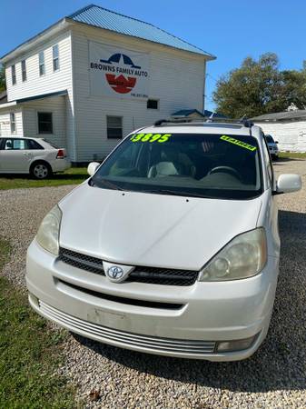 2004 Toyota Sienna XLE - cars & trucks - by dealer - vehicle... for sale in Trinway, OH – photo 4