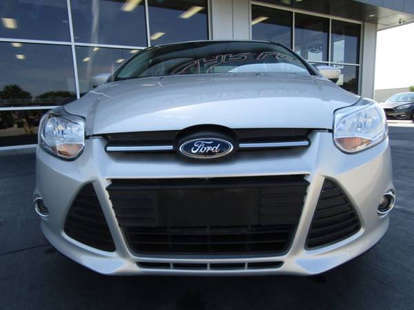 2012 *Ford* *Focus* *4dr Sedan SE* Ingot Silver Meta for sale in Omaha, NE – photo 2