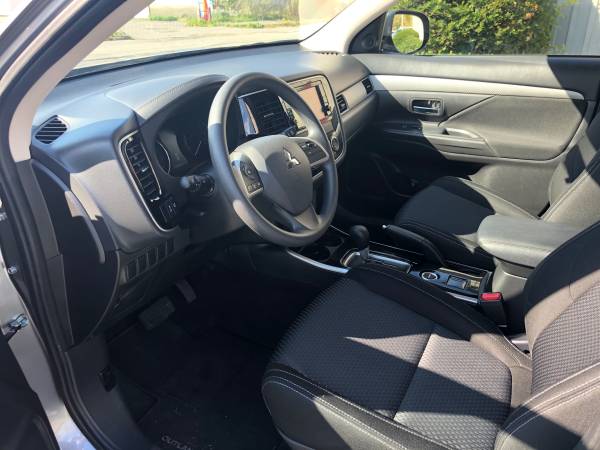 2018 Mitsubishi Outlander AWD-3 seats! for sale in mechanicville, NY – photo 4