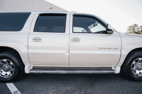 2006 Cadillac Escalade ESV AWD Super Clean Southern No Salt - cars &... for sale in Tallahassee, FL – photo 11