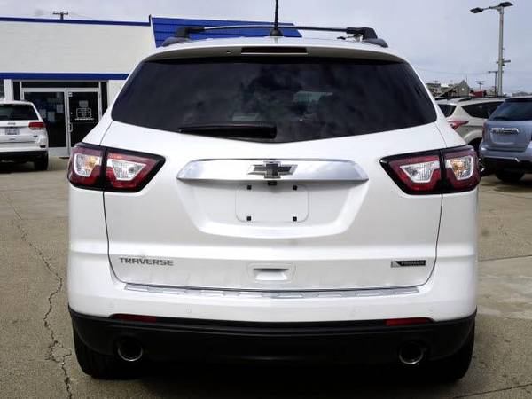2017 Chevy Chevrolet Traverse FWD 4dr Premier hatchback White - cars for sale in Roseville, MI – photo 4
