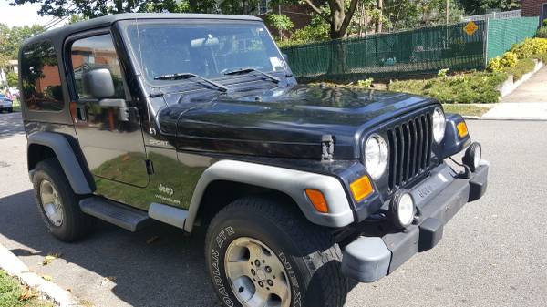 2003 jeep wrangler sport black/black 1owner.excellent condition for sale in Roslyn Heights, NY – photo 3