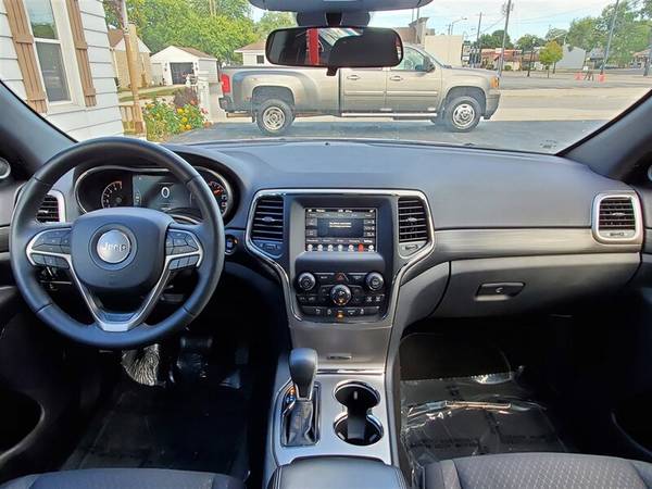 2019 Jeep Grand Cherokee Laredo E - cars & trucks - by dealer -... for sale in De Pere, WI – photo 4