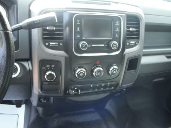 2017 dodge ram 2500 cummins crew cab long box 4x4 tradesman 4wd for sale in Forest Lake, WI – photo 9