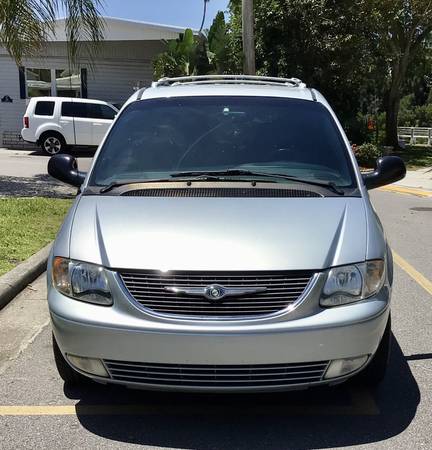 CHRYSLER TOWN AND COUNTRY LIMITED MINIVAN! Don t Miss This One! for sale in Venice, FL – photo 5
