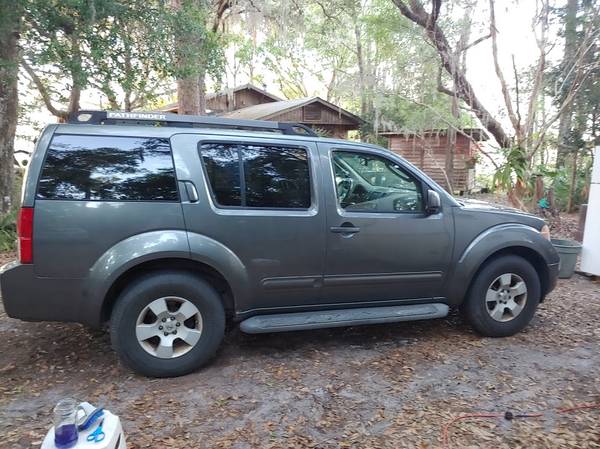 2006 Nissan Pathfind SE 4D - cars & trucks - by owner - vehicle... for sale in Melrose, FL – photo 2