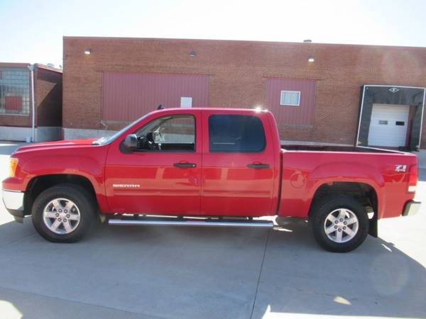 2012 GMC Sierra 1500 SLE 4x4 4dr Crew Cab 5 8 ft SB for sale in Bloomington, IL – photo 4