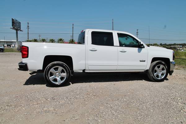 2018 CHEVROLET SILVERADO 1500 LT - LOW MILES - ONE OWNER - LIKE NEW... for sale in LEANDER, TX – photo 13