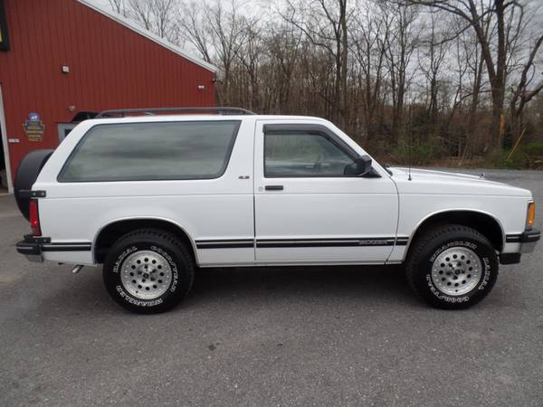 1993 *Chevrolet* *S-10 Blazer* *2-door 4x4* White for sale in Johnstown , PA – photo 2