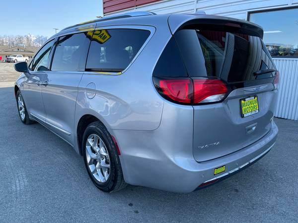 2018 Chrysler Pacifica Limited - - by dealer - vehicle for sale in Wasilla, AK – photo 4