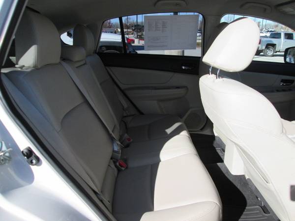 2014 Subaru XV Crosstrek 2.0i Limited suv Satin White Pearl - cars &... for sale in Fayetteville, AR – photo 11