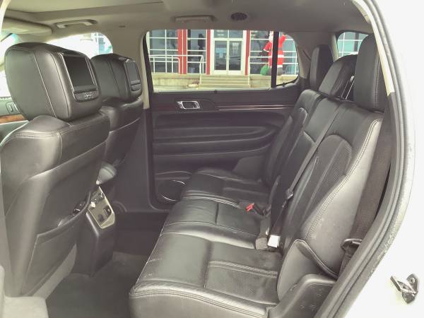 Fully Loaded! 2010 Lincoln MKT! AWD! Clean Carfax! 3rd Row! - cars &... for sale in Ortonville, MI – photo 15