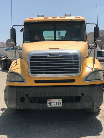 2005 Freightliner Detroit Engine for sale in Canyon Country, CA – photo 4